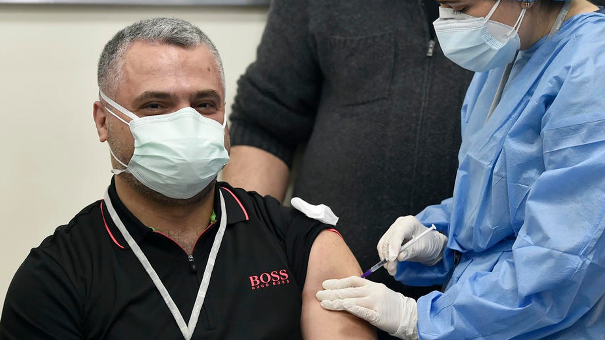 Uniunea Europeană va urgenta autorizarea vaccinurilor împotriva noilor tulpini de COVID-19