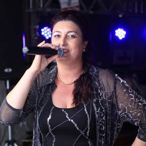 Profesoara de muzică Doina Amarandei. Foto Facebook