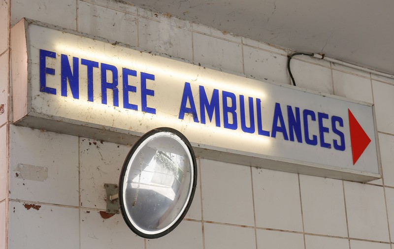 Spitalele din Paris lucrează în regim de urgență, din cauza numărului mare de pacienți de la terapie intensivă