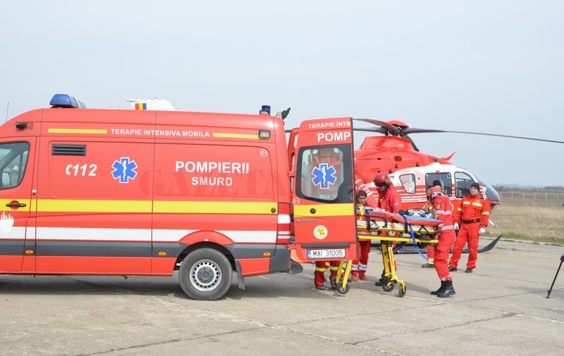 Un copil din Dolj a înghițit insectid și e dus cu elicopterul la spital
