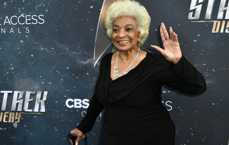 Cenușa actriței Nichelle Nichols și a altor vedete din serialul „Star Trek” va fi trimisă cu o rachetă în spațiu