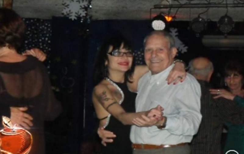 Ioana Popescu, în tandreţuri cu un conte de 70 de ani! FOTO