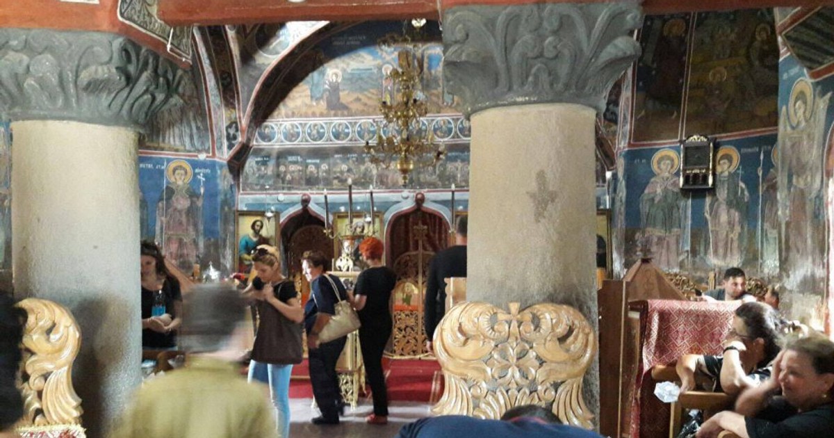 Unul dintre cei cinci preoți a slujit în lacrimi la înmormântarea Denisei Manelista. Ce datorie uriașă simțea că are față de ea | EXCLUSIV
