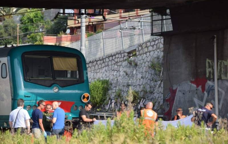 Tânăr român, spulberat de tren în Italia. Florin avea doar 18 ani