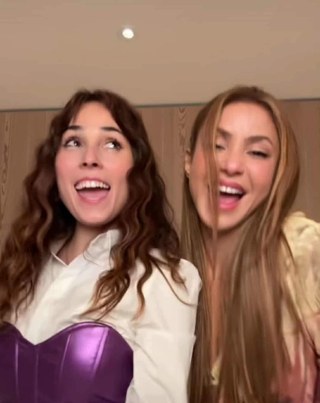 Cine e românca renumită care s-a filmat alături de Shakira. Imaginile au devenit virale
