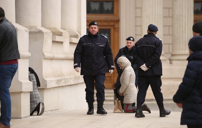 Măsuri de precauție luate de biserici. Cum a decurs slujba de duminică la Mitropolie