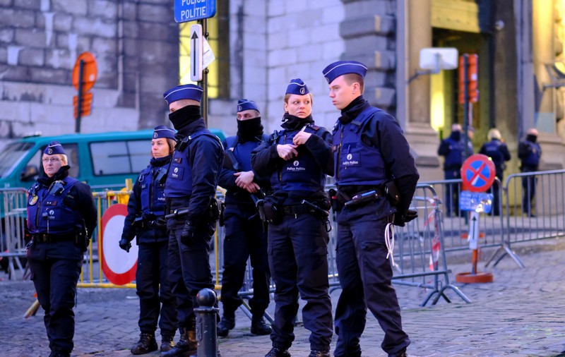 Un bărbat care purta o centură cu explozibil s-a aruncat în aer pe un stadion din Belgia