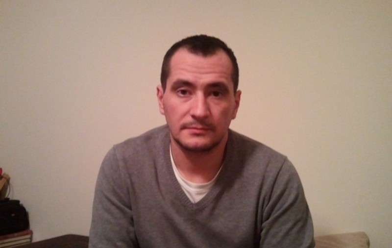Hai să-l ajutăm! Are 30 de ani şi SE LUPTĂ SĂ TRĂIASCĂ!