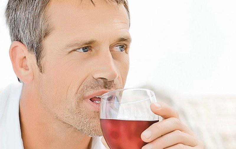 5 semne că ai probleme cu alcoolul