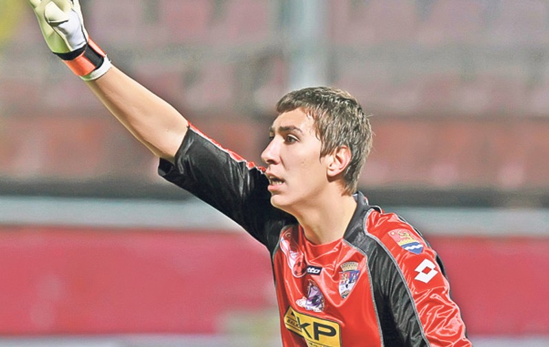 Manchester City l-a luat pe portarul Pantilimon. Vezi care a fost suma de transfer