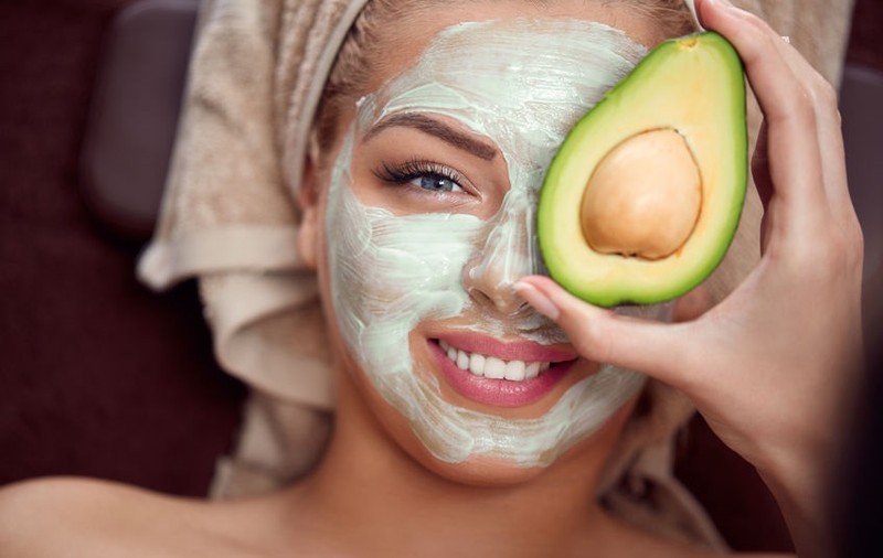 6 sfaturi inedite pentru o piele frumoasă, de la dermatologi cu renume