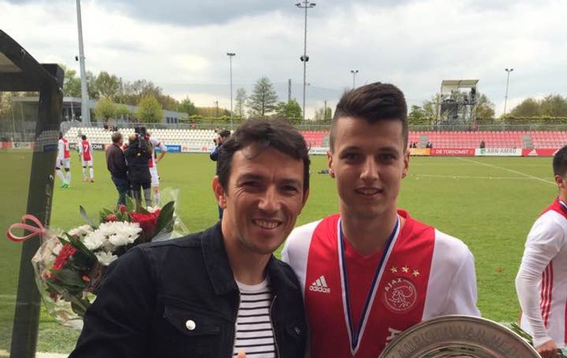 Juniorul Ricardo Farcaş a câștigat primul său titlu de campion cu Ajax Amsterdam Under 17. Mesajul transmis de Ogăraru / VIDEO