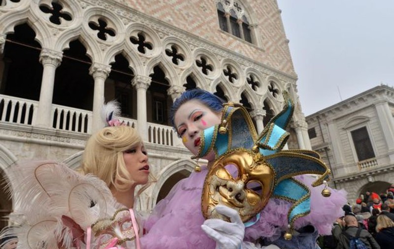 Măștile folosite la Carnavalul de la Veneția, create la Chișinău
