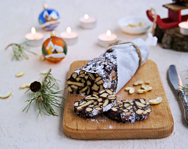 Salam de biscuiți - rețete delicioase pentru masa de sărbători