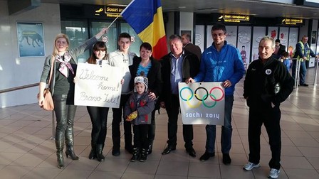 Iulian Pintea (al treilea în rândul de sus) este primul săritor cu schiurile din România care a participat la Jocurile Olimpice de iarnă. FOTO: facebook.com