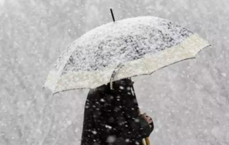 Frig și ninsoare în București, până mâine. Stratul de zăpadă va atinge 8 centimetri, anunță meteorologii