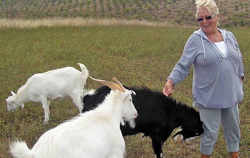 Mirabela Dauer a botezat capre în vacanţă 