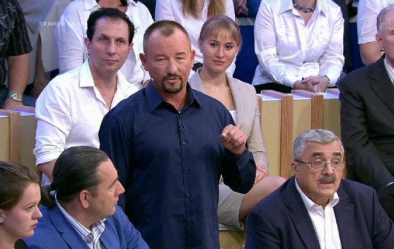 Un prezentator tv a recunoscut că a ucis mai mulți oameni. S-a întâmplat în direct