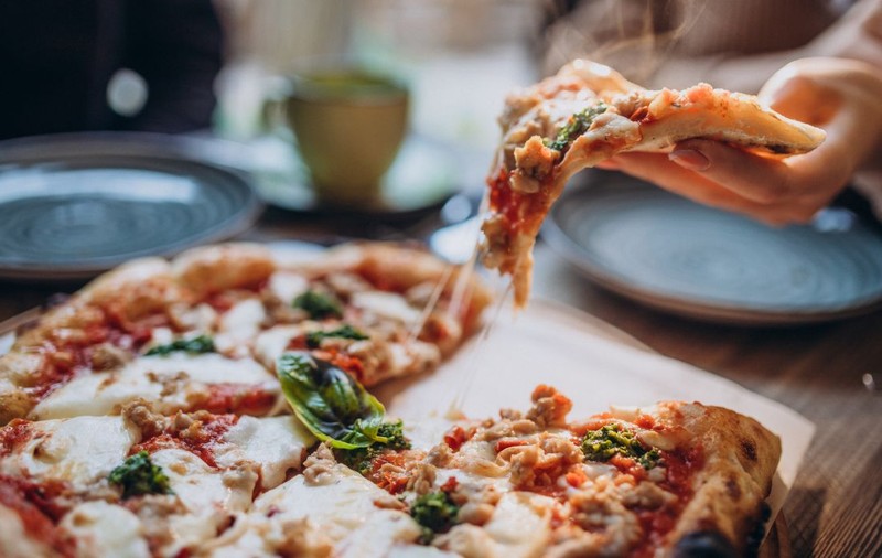 Un restaurant din Italia a cerut o taxă suplimentară pentru a face o pizza fără sos de roșii: „E legal așa ceva?”