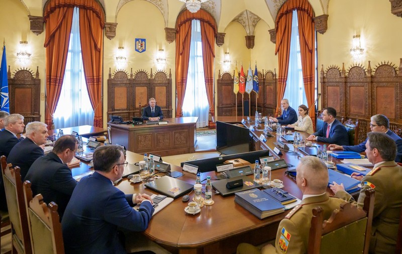 CSAT a dispus „măsuri de întărire a forțelor armate” din cauza războiului din Ucraina. „Vecinătatea estică a României continuă să fie amenințată de atacurile Rusiei”