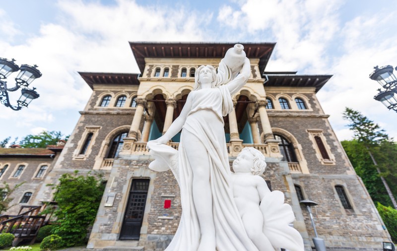 Castelul Cantacuzino - care este povestea lui și ce poți vizita. Program și tarife
