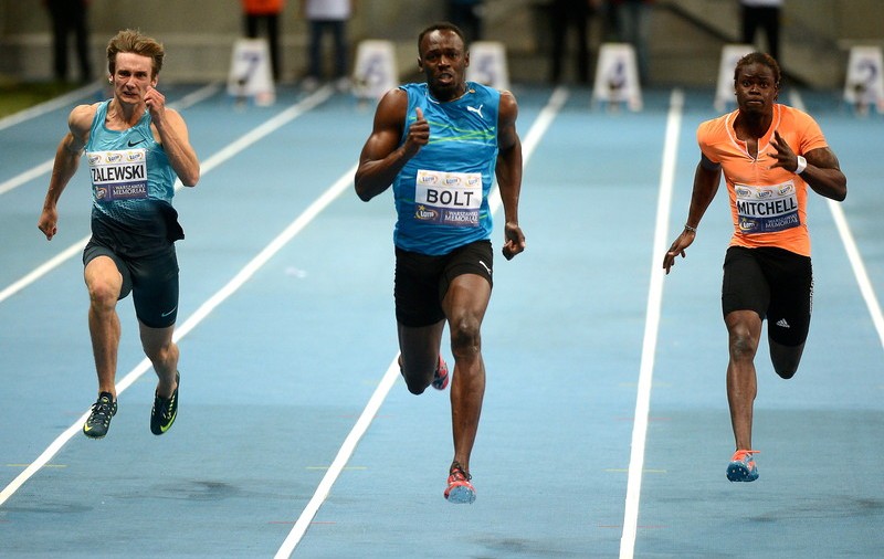 VIDEO / Usain Bolt a stabilit un nou record mondial la cursa de 100 de metri