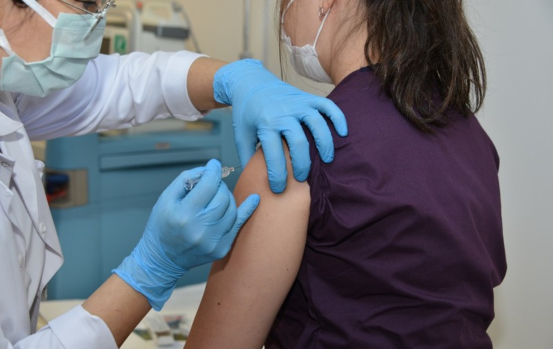 Autoritățile sanitare din SUA: vaccinarea la scară largă împotriva COVID, puțin probabilă înainte de vara viitoare