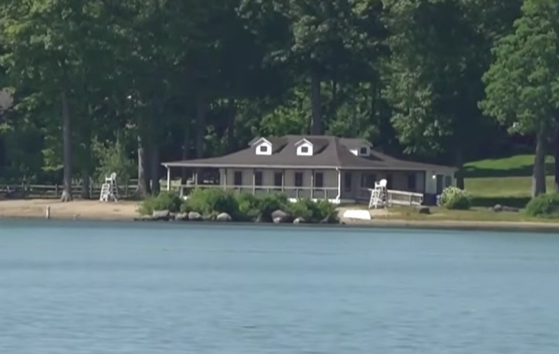 O insulă privată a fost scoasă la vânzare la prețul unui apartament din București. Unde se află „Blueberry Island” și cât costă