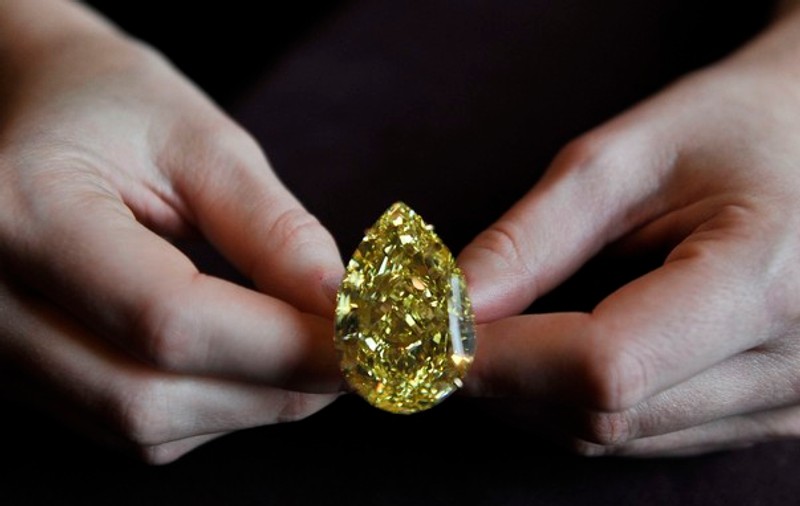 Foto & Video | Diamant uriaş, scos la vânzare. Licitaţia începe de la 10 milioane de dolari!