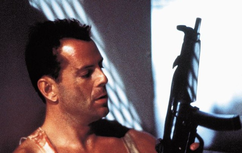 Bruce Willis va mai juca în două părţi ale filmului "Greu de ucis"