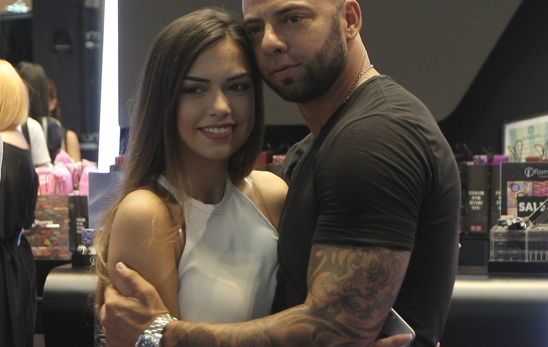 FOTO EXCLUSIV / Tată-leu! Giani Kiriță și-a scos sexy-fiica în lume, dar nu s-a mișcat de lângă ea!