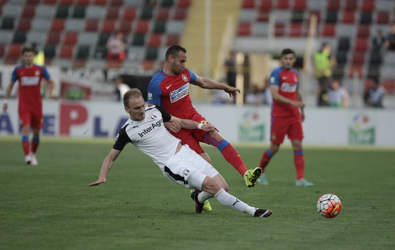 Cupa Ligii, semifinale: Astra - Steaua 0-2 (în tur: 0-1). ”Dublă” Bawab! Ioniță a ratat un 11 m. Accidentare-horror Muniru: e la spital, cu multiple fracturi la față! | VIDEO
