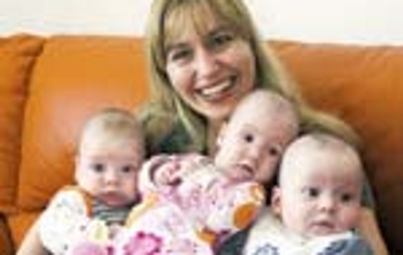 Are 4 copii facuti 'in eprubeta'