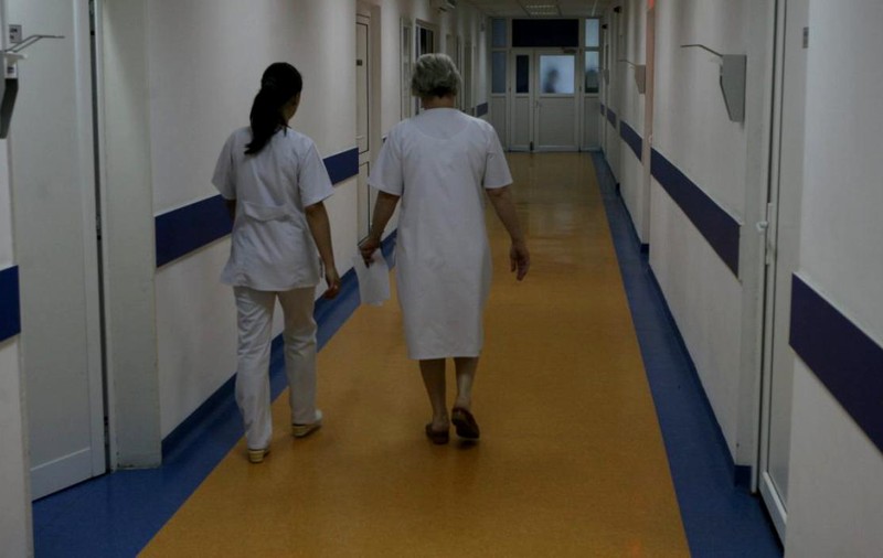 O asistentă și o infirmieră de la spitalul ”Sf. Ioan” au primit rezultatele pozitive la COVID-19 chiar când erau de serviciu pe secție