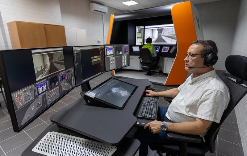 Simulator de ultimă generaţie la Metrorex pentru instruirea mecanicilor care vor conduce noile trenuri Metropolis