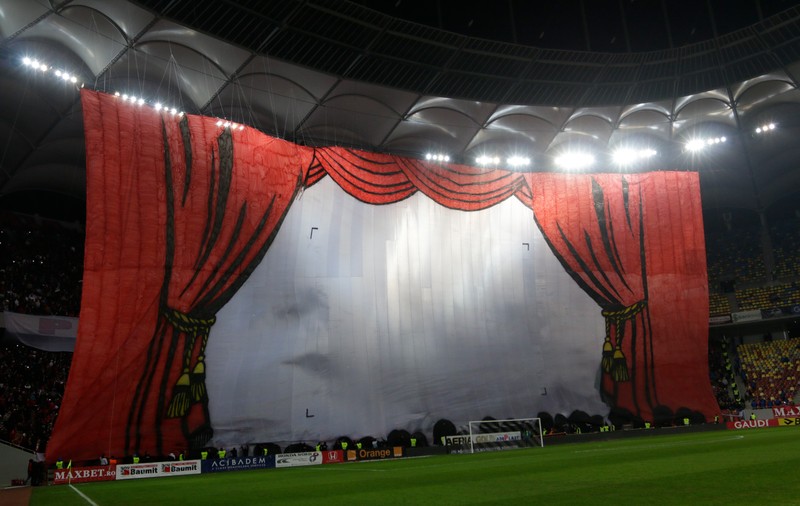 Dinamo - Steaua 3-1. Filmul coregrafiei ”câinilor”. Mihai Stoica a râs de spectacolul din peluză: ”E epocală” | GALERIE FOTO&VIDEO
