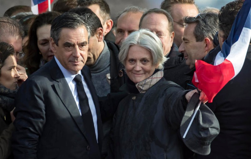Fostul premier francez François Fillon, un an de închisoare cu executare în dosarul angajărilor fictive ale soției