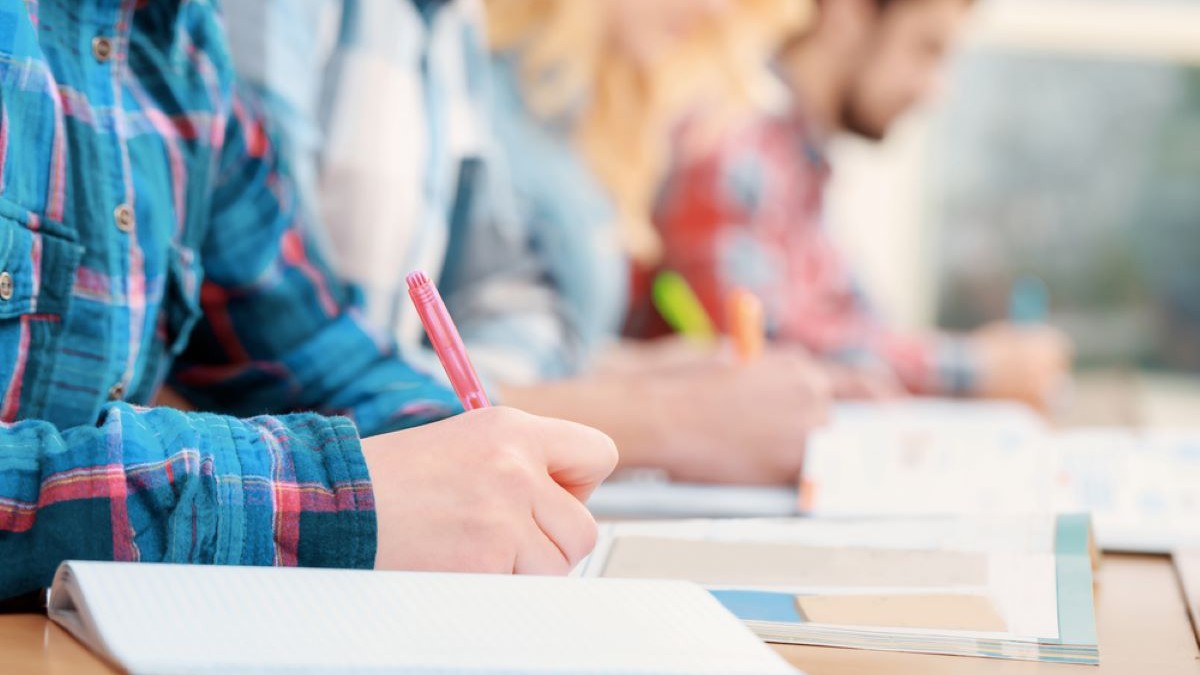 Programă Filosofie Bac 2024 - Teme de studiu pentru examenul de Bacalaureat