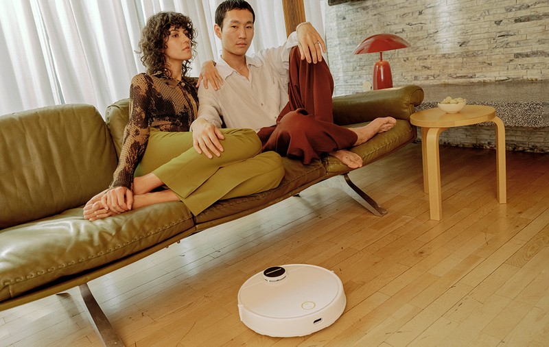 Cum îți ușurează viața un aspirator robot și cât de eficient este?