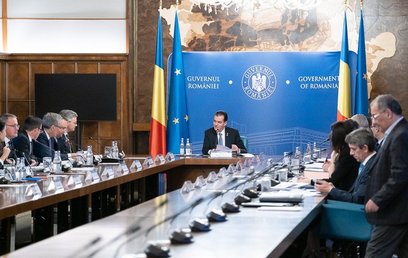 UPDATE | PSD blochează activitatea Executivului: A picat legea de abilitare a Guvernului de a emite OUG-uri în vacanţa parlamentară. Reacţie dură a premierului