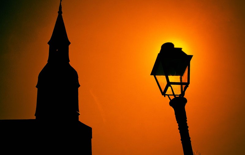 Trimis să muncească în folosul bisericii, pentru că a furat