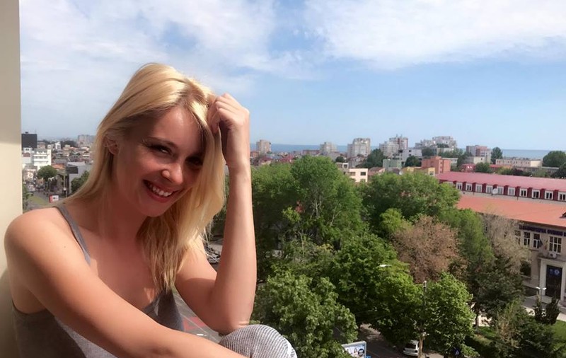 Diana Dumitrescu, în costum de baie după ce a recunoscut că s-a îngrășat