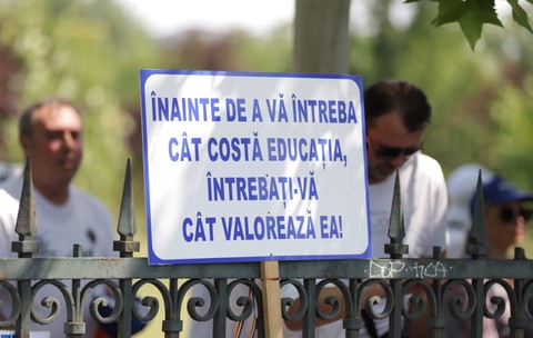 Cum începem școala, dacă nu se face norma? Legea Bolojan a fost publicată în Monitorul Oficial vineri noaptea, pe 25 iulie