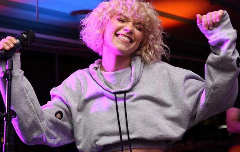 Lori Ciobotaru de la „Vocea României”, însărcinată cu primul copil. Ce fel de relație a existat între artistă și Smiley