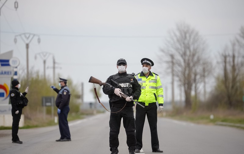 Un lockdown de două săptămâni ar rupe lanțul infectării galopante cu coronavirus și ar reduce mortalitatea cu până la 49%, cred experții britanici