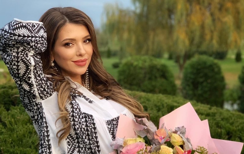Celia s-a pozat în a 35-a săptămână de sarcină. Artista se mișcă tot mai greu. „Când nu mai putem, mai putem puțin”