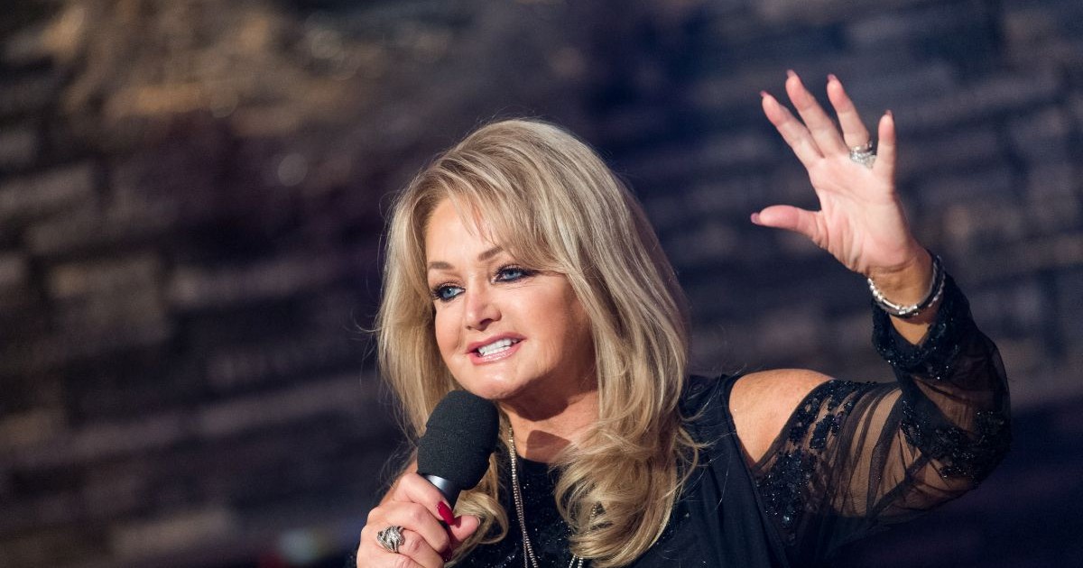 Bonnie Tyler cântă în timpul emisiunii TV de Revelion (Silvestershow), prezentată de Joerg Pilawa, pe 30 decembrie 2017, la Graz, Austria.