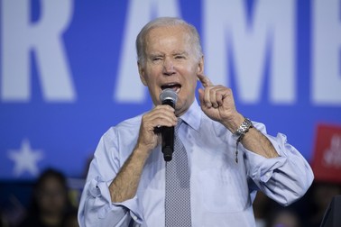 „Biden a reușit ceea ce n-au făcut predecesorii săi: să-i despartă pe europeni de Rusia." spune Cristian Preda. Foto: EPA