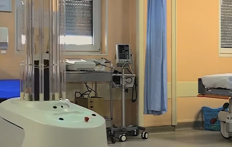 Primarul Sectorului 1: La «Floreasca», testăm un robot ce poate dezinfecta spațiile fără intervenție umană