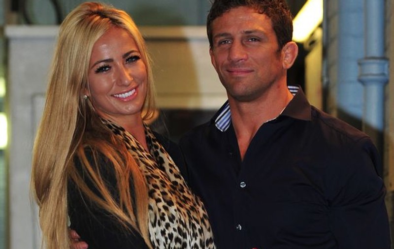Alex Reid: "În tinereţe m-am culcat şi cu bărbaţi"